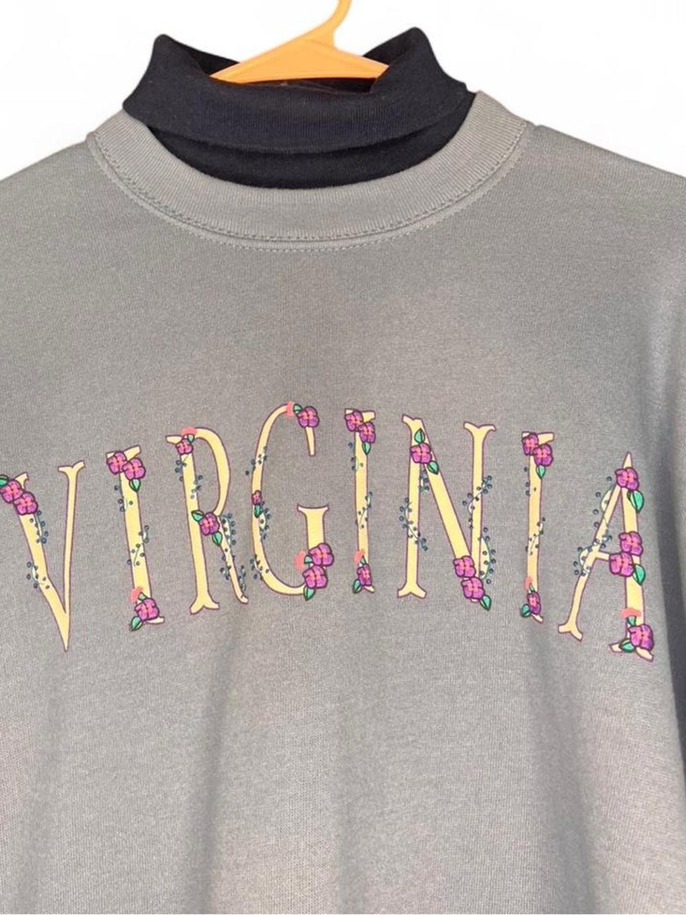 Virginia Floral-Accent Crewneck Sweatshirt - Blue - Picture 2 of 6